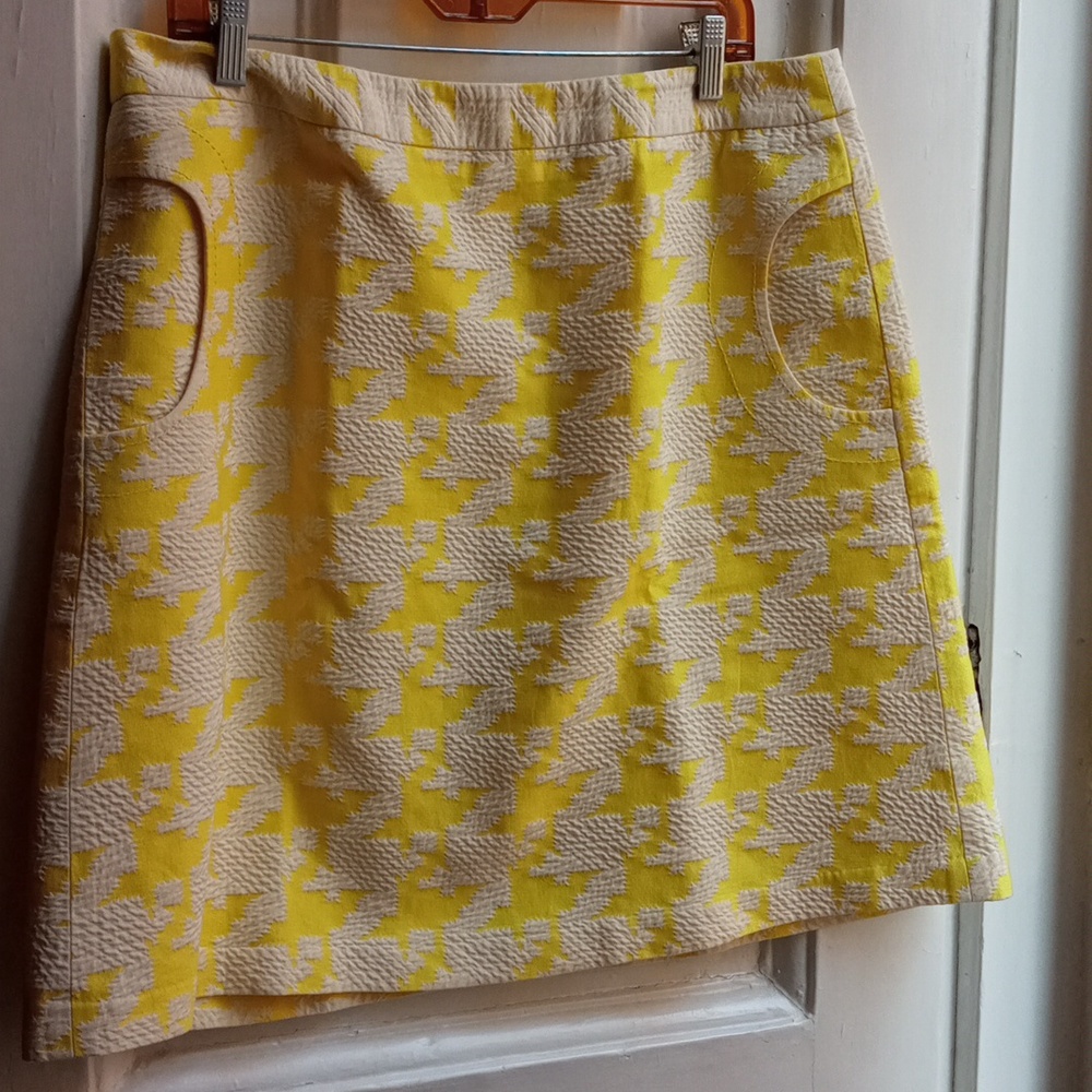 J. McLaughlin Yellow and Cream Houndstooth Skirt